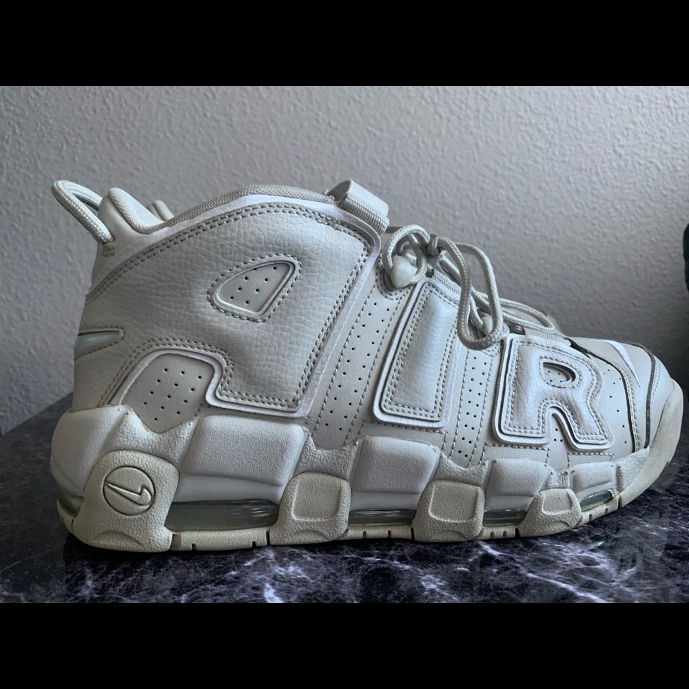Nike tennis shoes